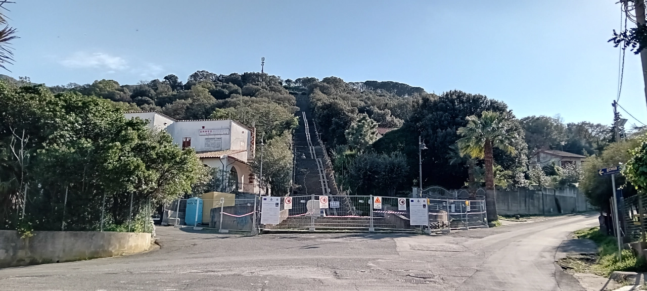 cantiere_scalinata_colle_san_simeone_2